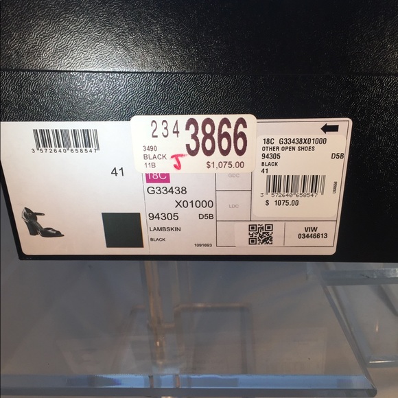 Chanel - Picture 11 of 11